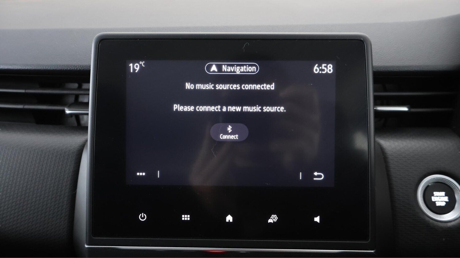 Used Renault Clio 2021 for sale - 76689595: Photo 25