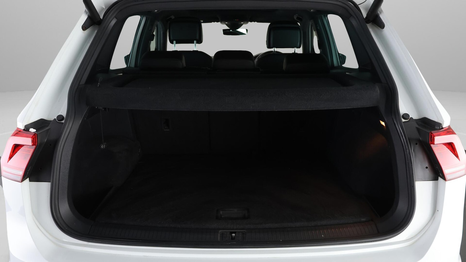 Used Volkswagen Tiguan 2018 for sale - 76380503: Photo 16