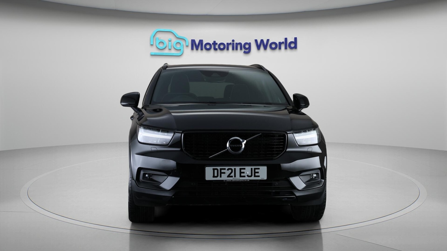 Used Volvo XC40 for sale - 76727415: Photo 3