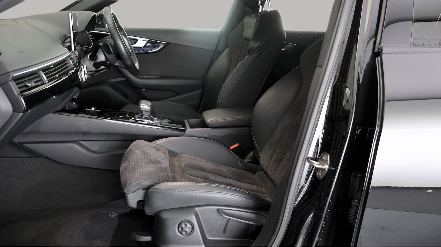 Used Audi A4 2021 for sale - 77620791: Photo 13