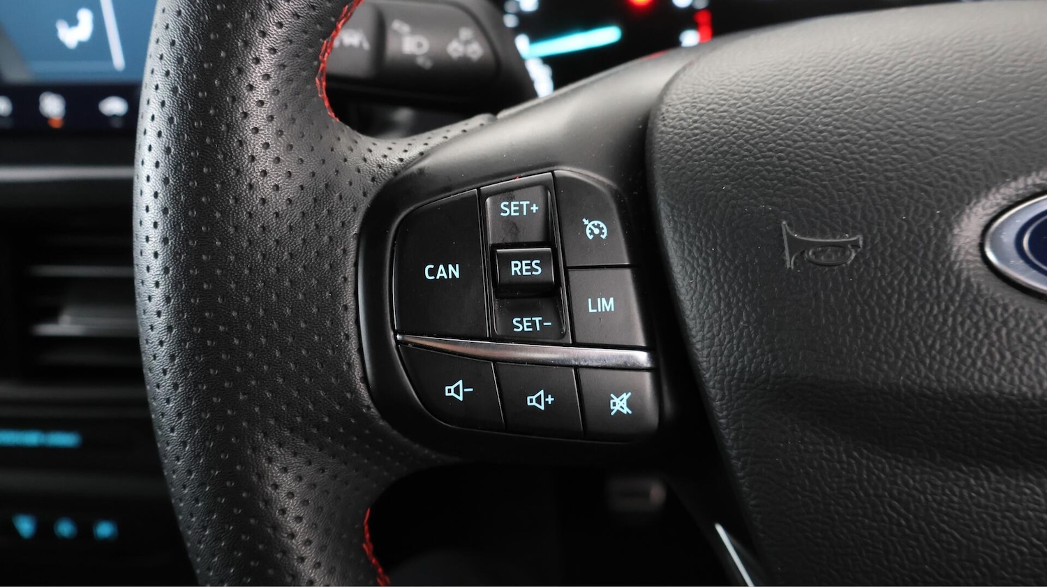 Used Ford Focus 2023 for sale - 76380760: Photo 22