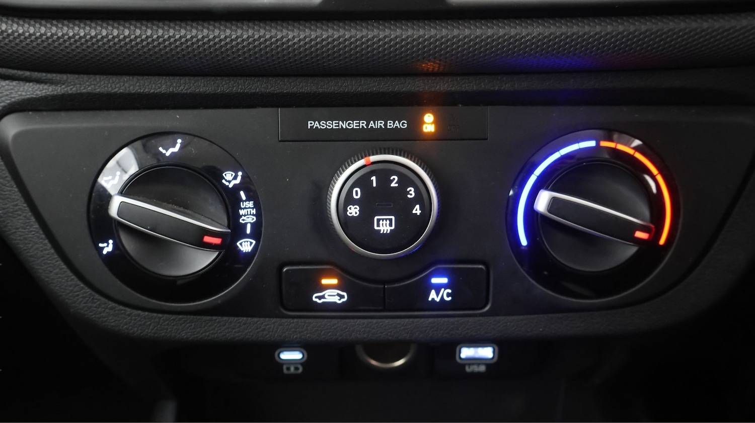 Used Hyundai i10 2024 for sale - 77427758: Photo 11