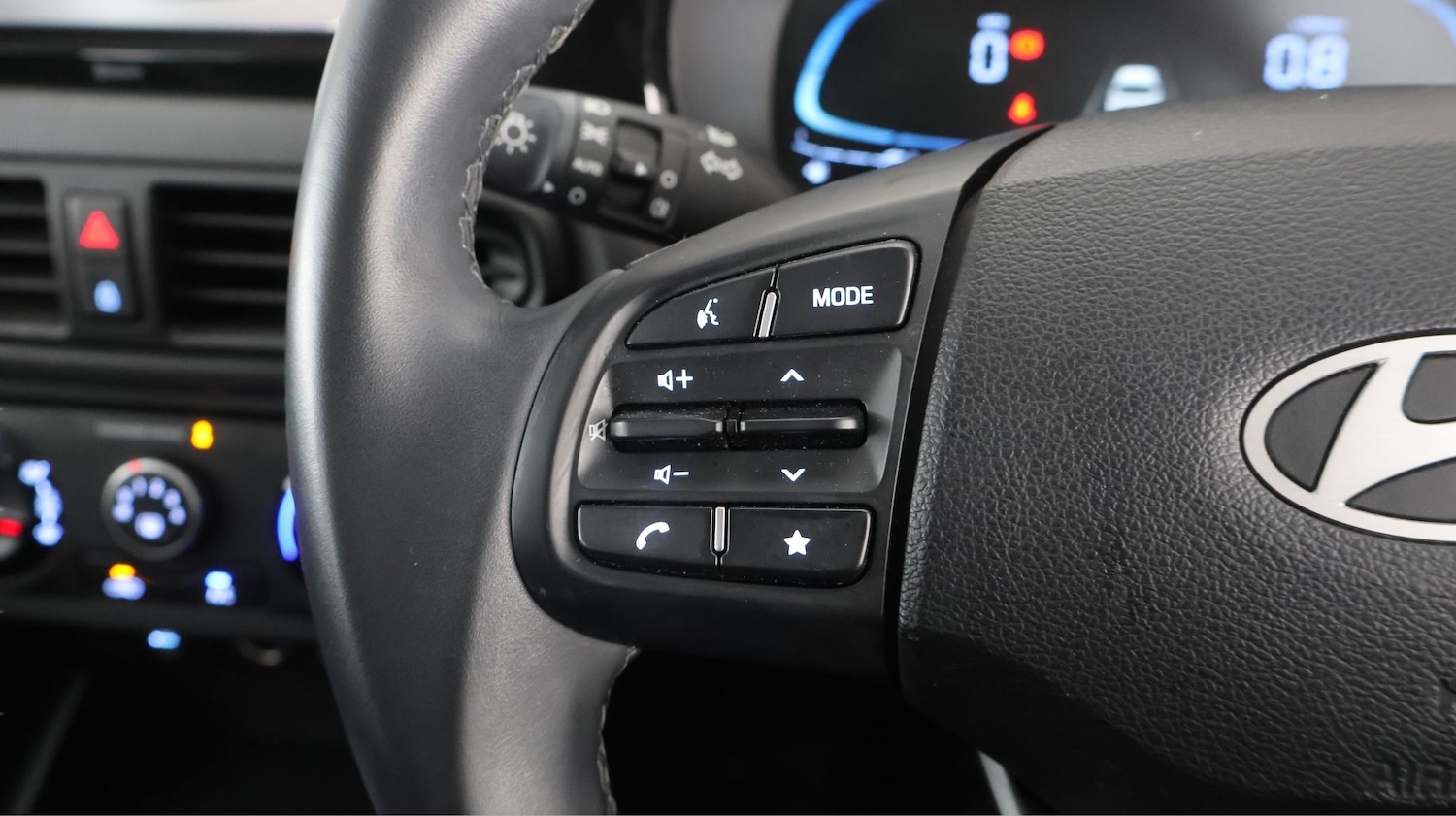 Used Hyundai i10 2024 for sale - 77427758: Photo 19