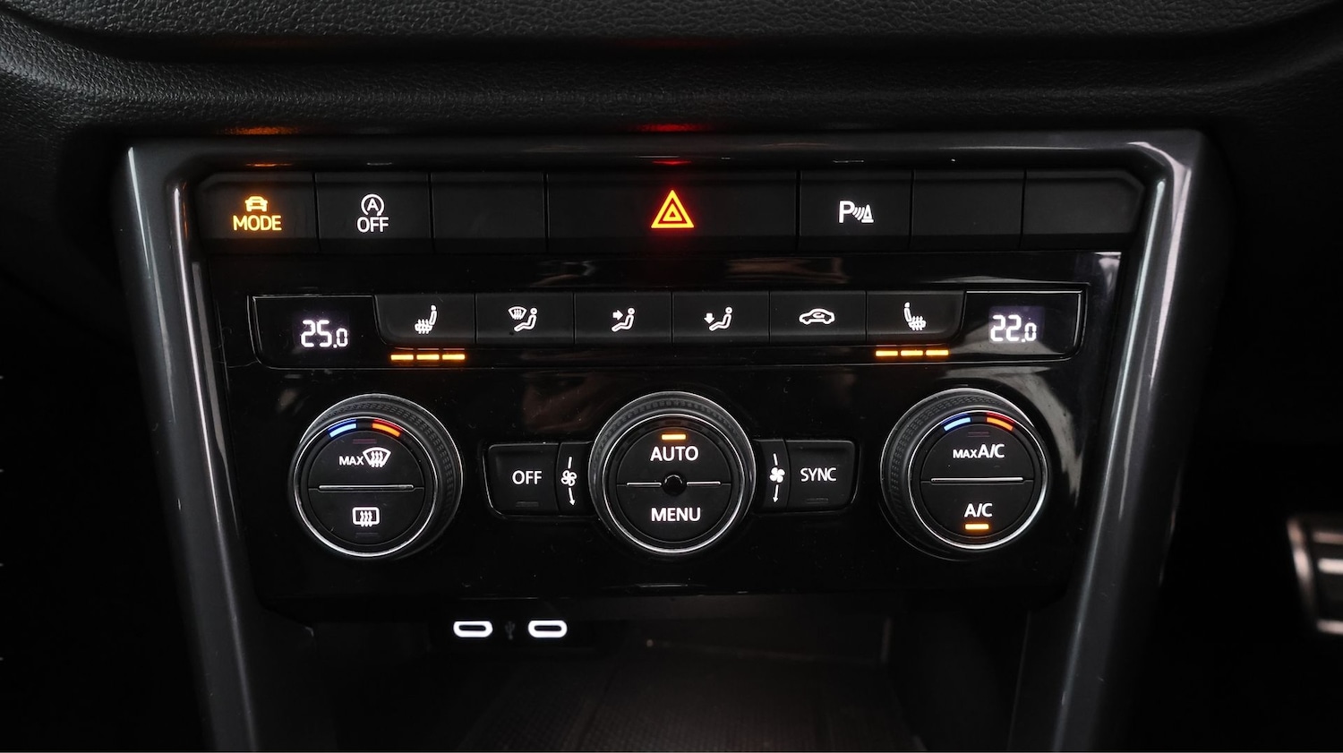 Used Volkswagen T-Roc 2020 for sale - 77610252: Photo 11