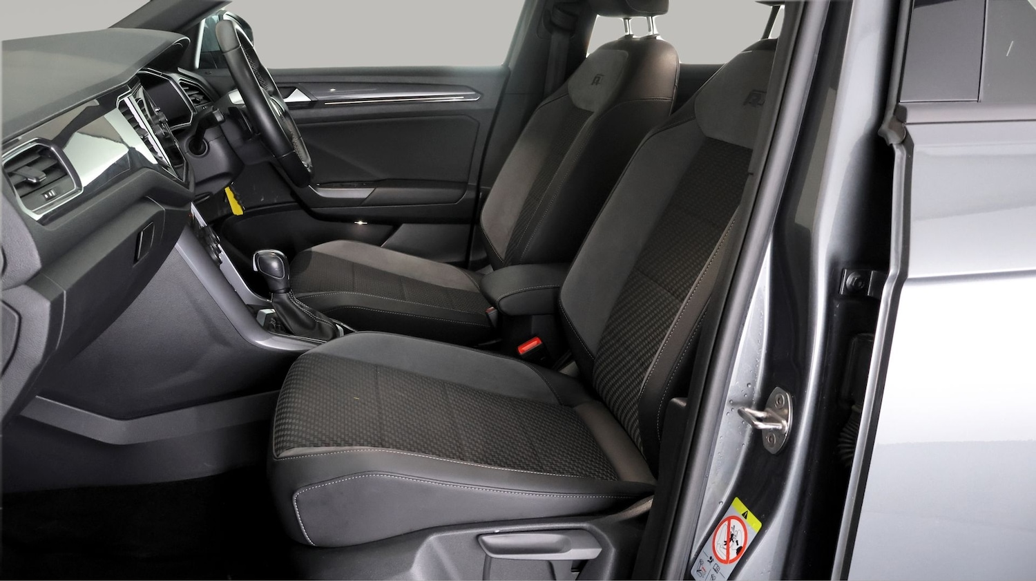 Used Volkswagen T-Roc 2020 for sale - 77610252: Photo 13