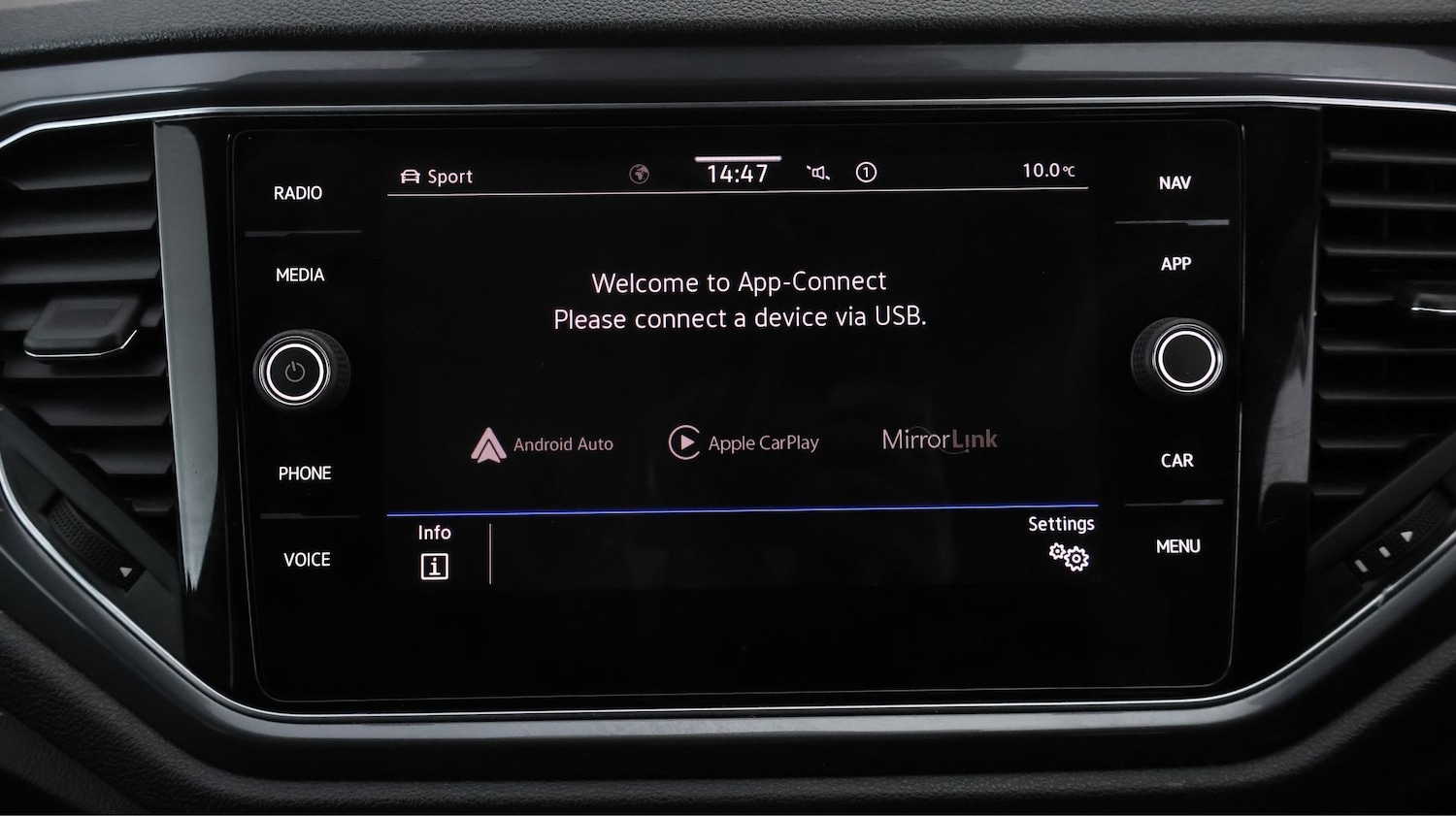 Used Volkswagen T-Roc 2020 for sale - 77610252: Photo 25