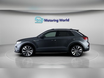 Used Volkswagen T-Roc 2020 for sale - 77610252: Photo