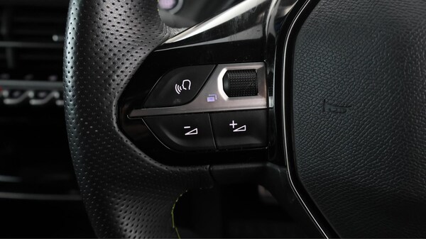 Used Peugeot 2008 2021 for sale - 76307545: Photo 23