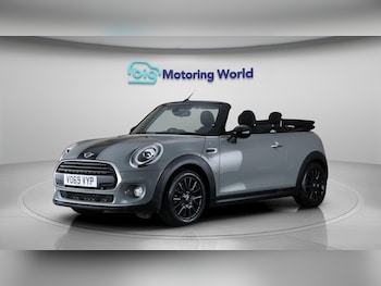 Used MINI Convertible 2019 for sale - 75298332: Photo