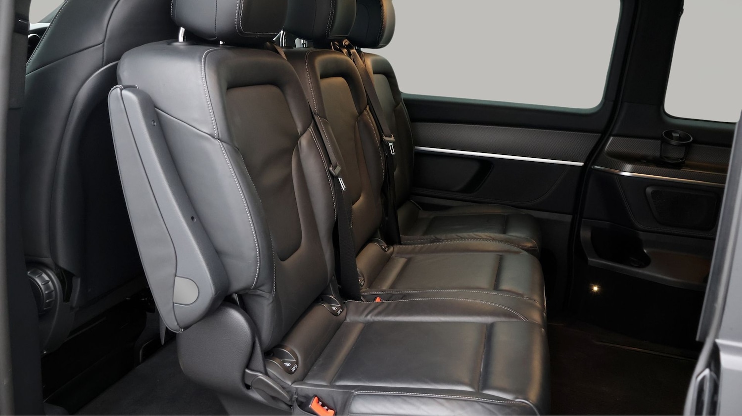 Used Mercedes-Benz V-Class 2023 for sale - 77432454: Photo 16