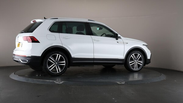 Used Volkswagen Tiguan 2020 for sale - 76072516: Photo 65