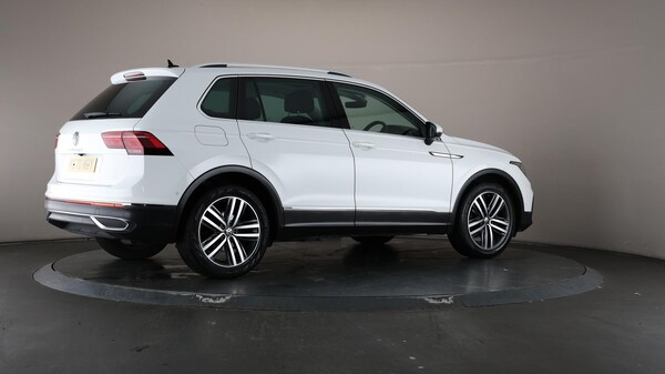 Used Volkswagen Tiguan 2020 for sale - 76072516: Photo 66