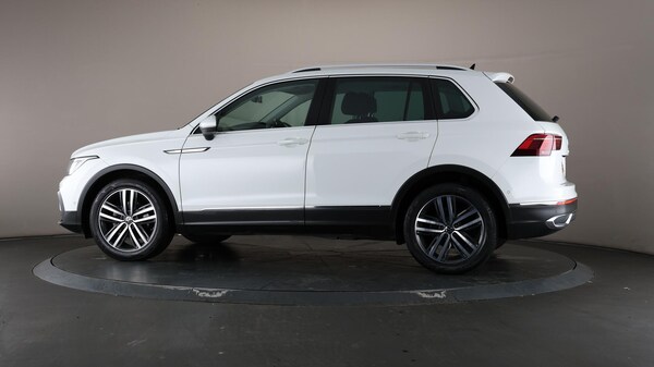 Used Volkswagen Tiguan 2020 for sale - 76072516: Photo 79