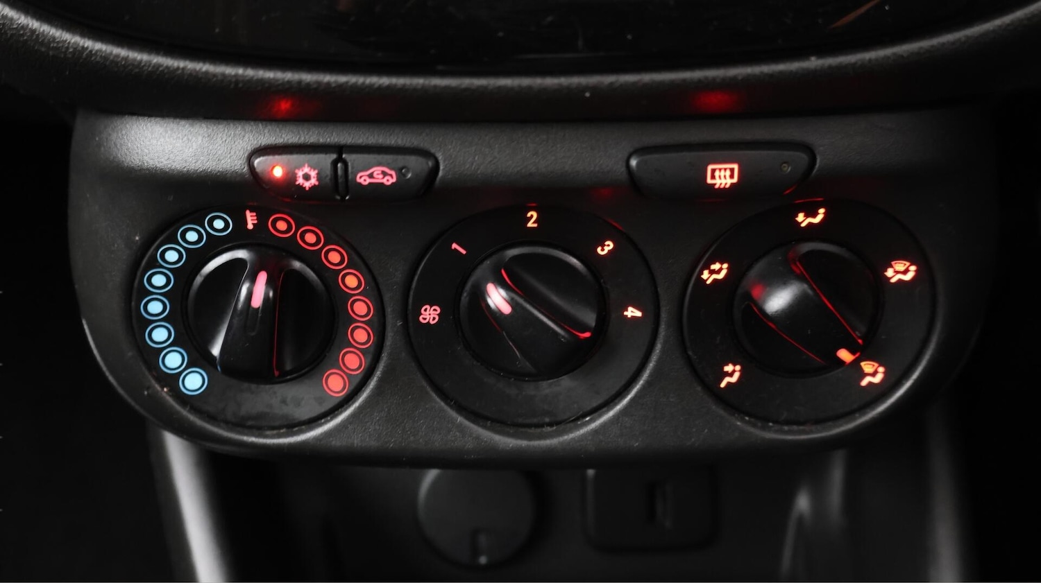 Used Vauxhall Corsa 2018 for sale - 76596986: Photo 12