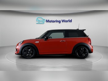 Used MINI Hatch 2019 for sale - 77381423: Photo