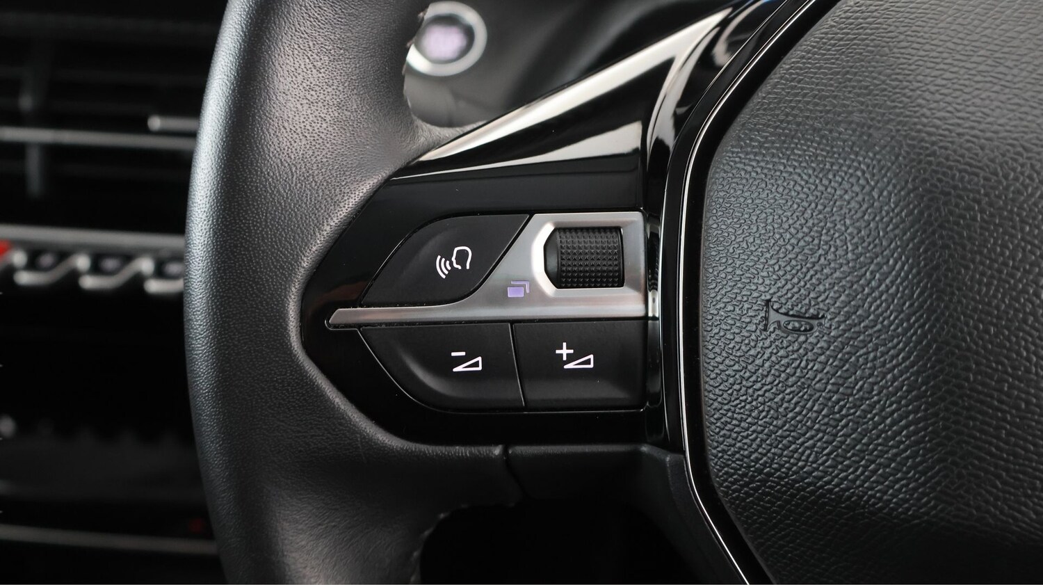 Used Peugeot 208 2023 for sale - 77182186: Photo 22