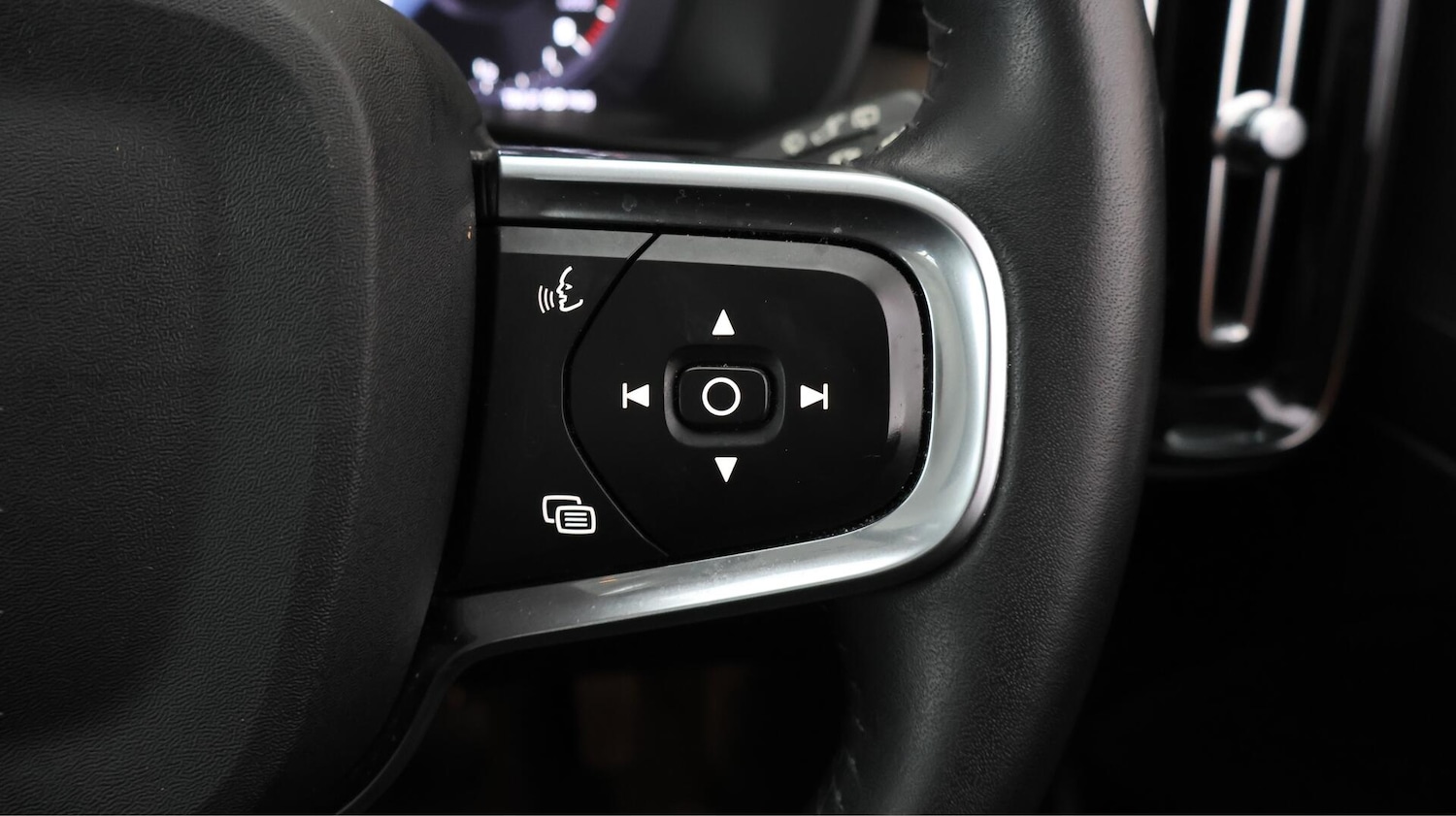 Used Volvo XC40 2021 for sale - 76714434: Photo 25