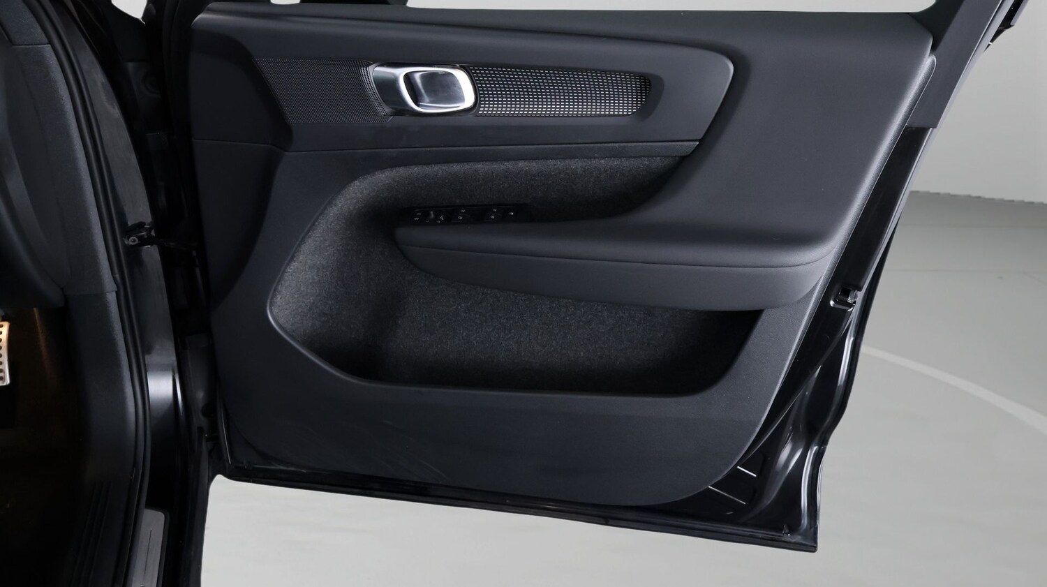 Used Volvo XC40 for sale - 77982748: Photo 15