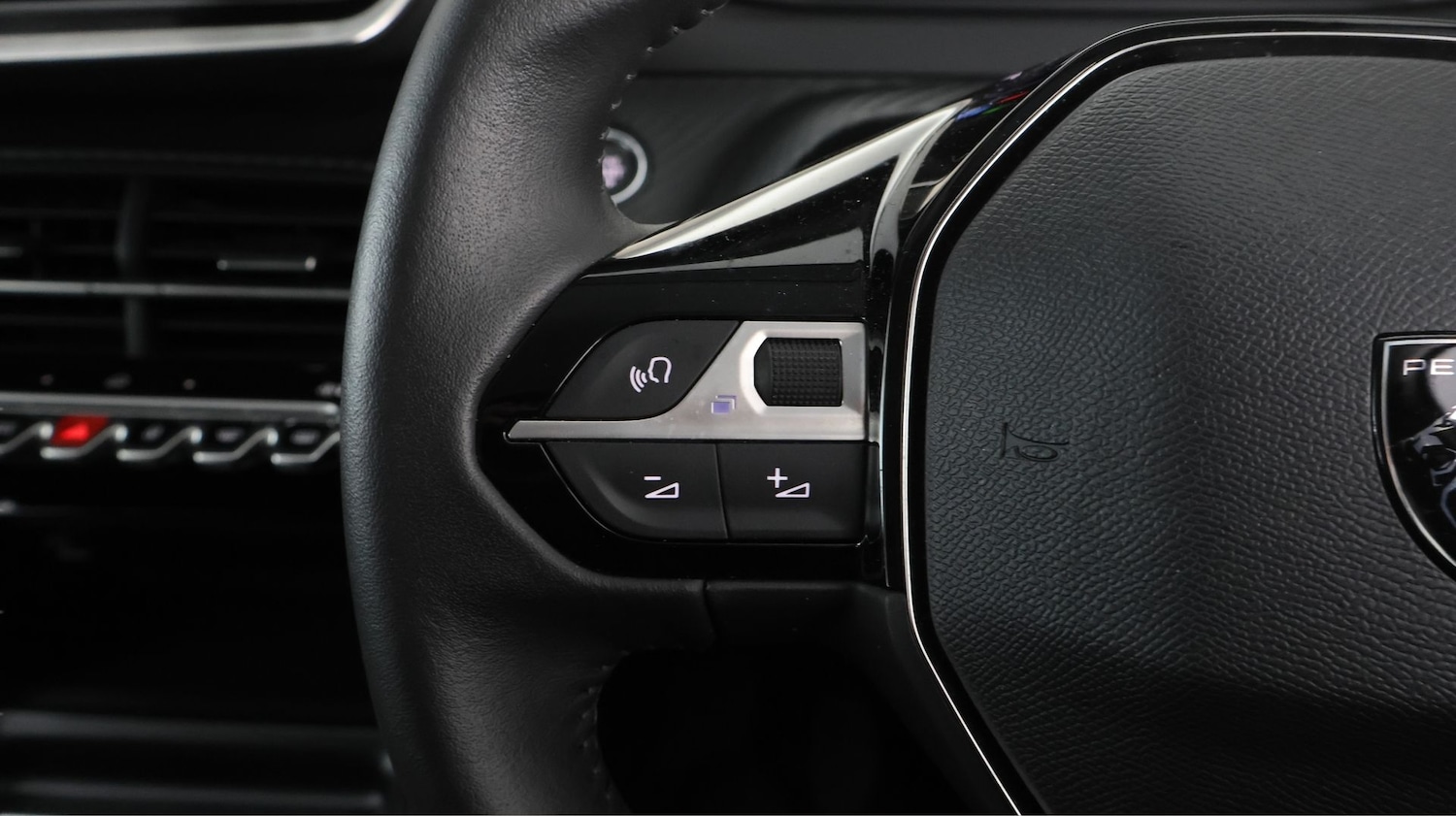 Used Peugeot 208 for sale - 77854439: Photo 22