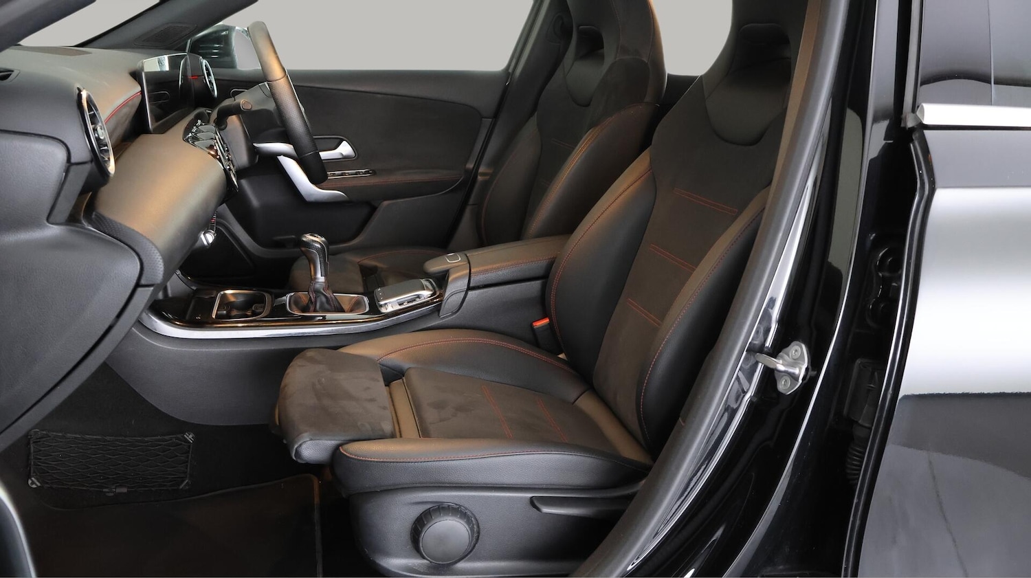 Used Mercedes-Benz A-Class 2020 for sale - 76440876: Photo 15