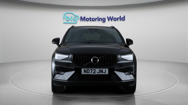 Used Volvo XC40 2022 for sale - 75432088: Photo 2