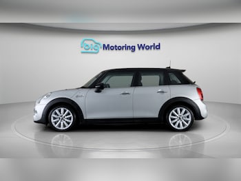 Used MINI Hatch 2017 for sale - 77310409: Photo