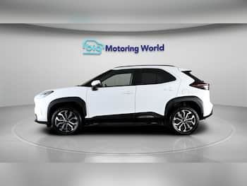 Used Toyota Yaris Cross 2024 for sale - 79818951: Photo