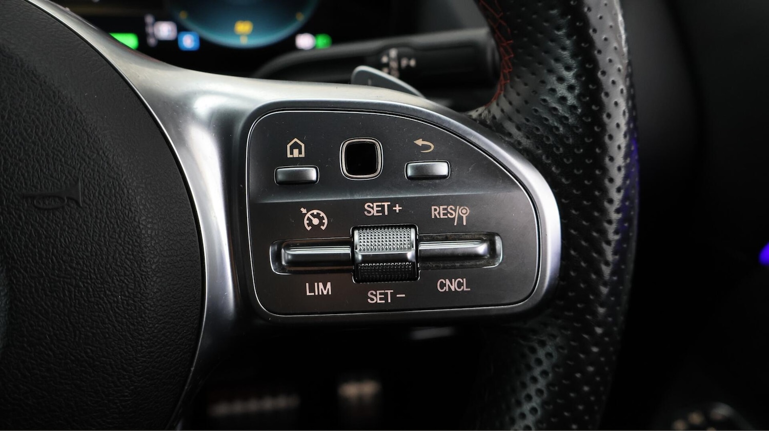Used Mercedes-Benz EQA 2022 for sale - 76060900: Photo 42