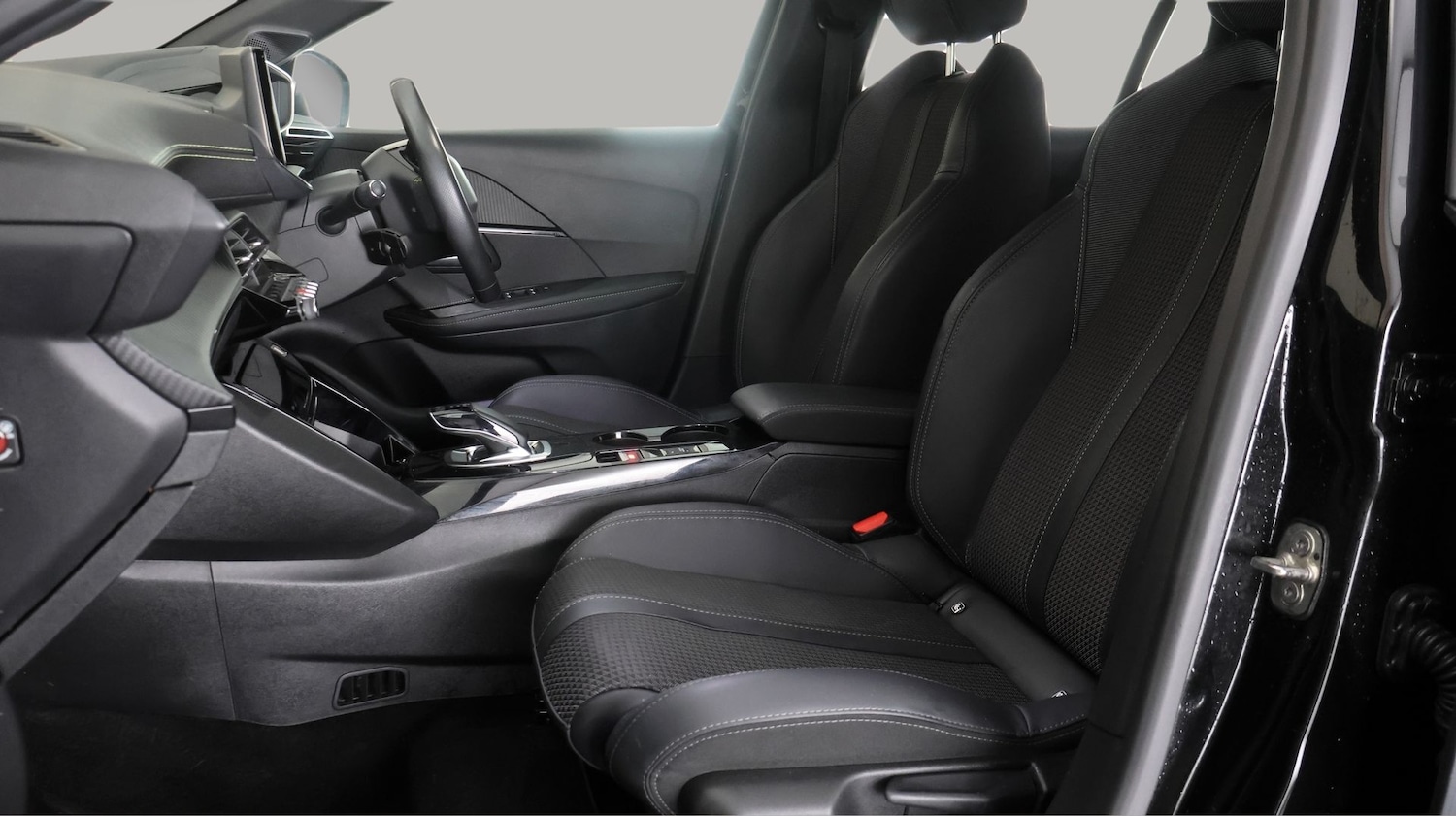 Used Peugeot 208 2022 for sale - 77312559: Photo 14