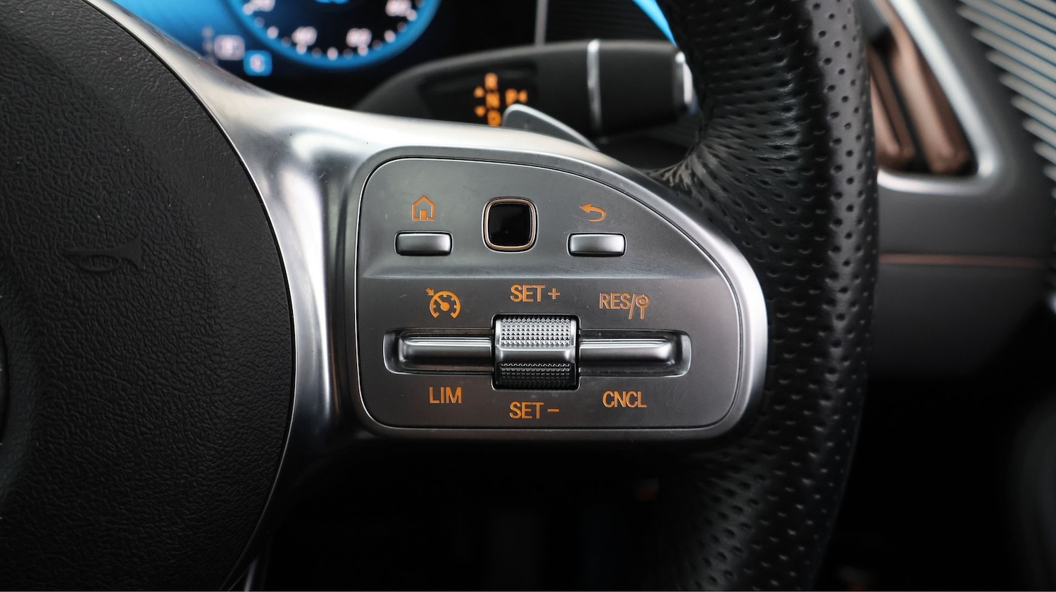 Used Mercedes-Benz EQC 2020 for sale - 77536306: Photo 24