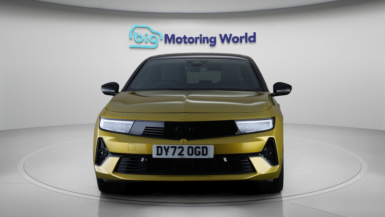 Used Vauxhall Astra 2023 for sale - 77968471: Photo 2