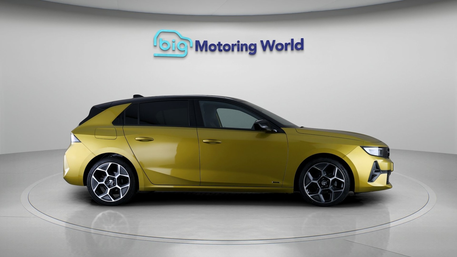 Used Vauxhall Astra 2023 for sale - 77968471: Photo 8