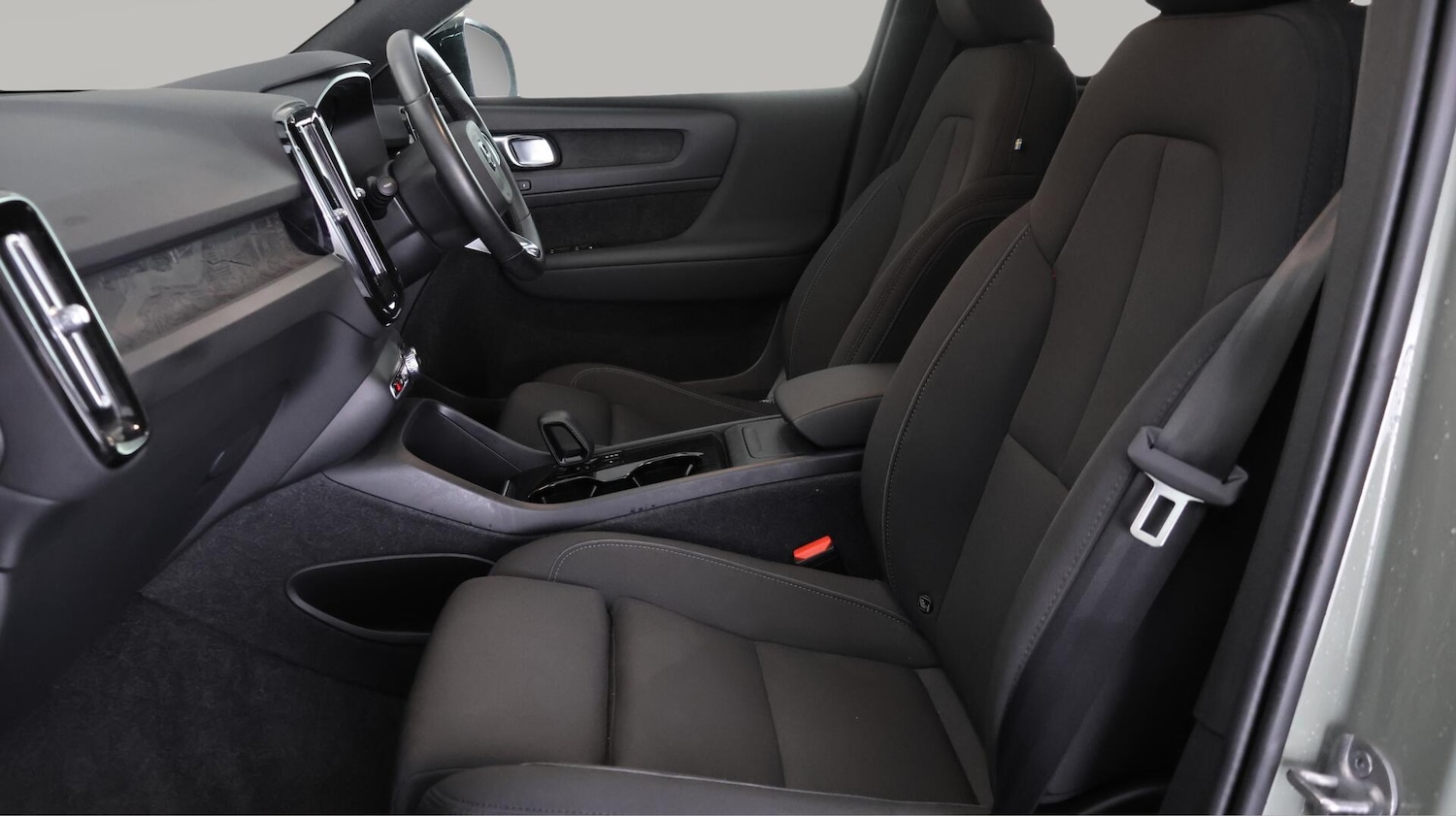 Used Volvo XC40 2023 for sale - 76499578: Photo 14