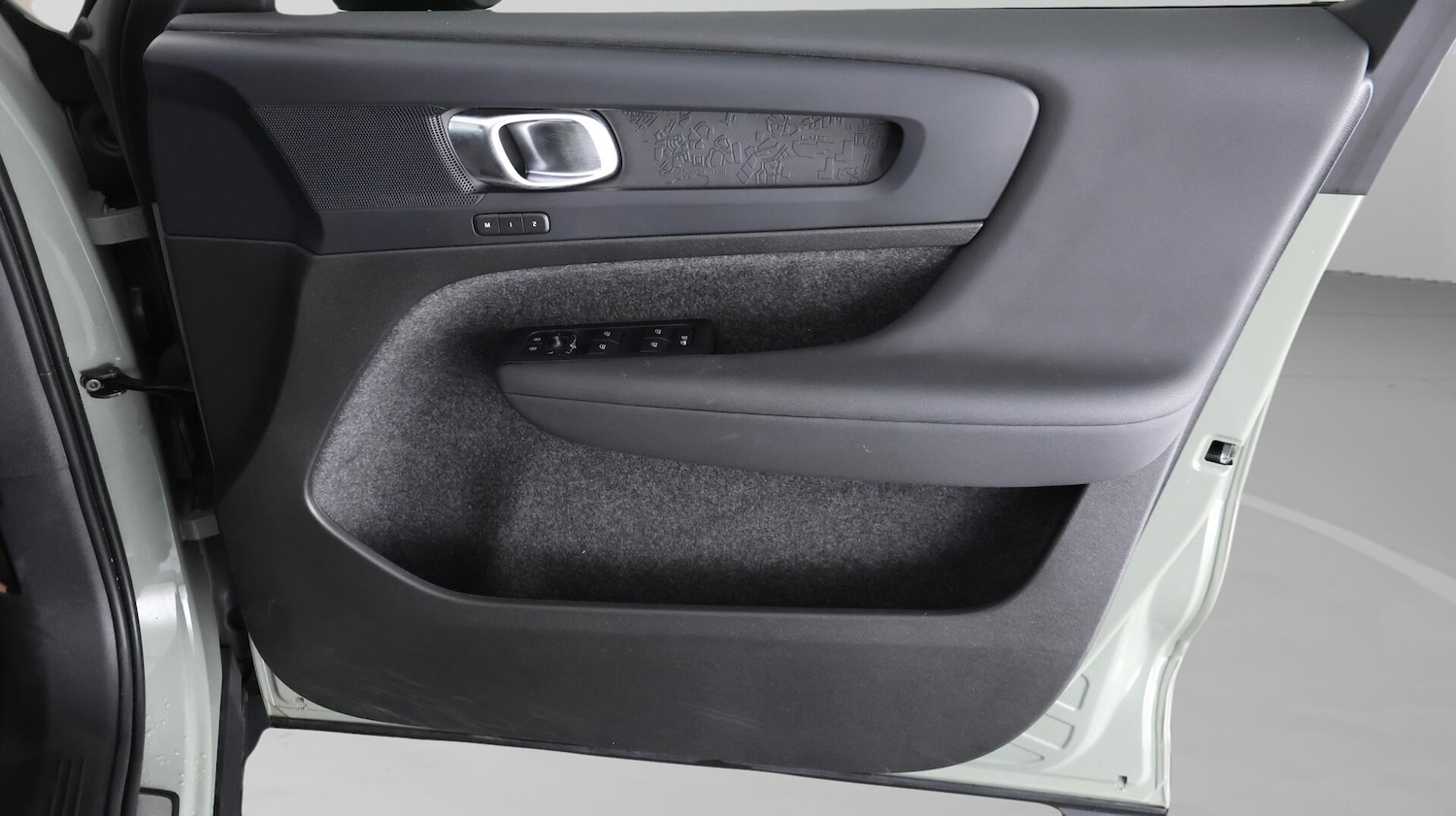 Used Volvo XC40 2023 for sale - 76499578: Photo 15