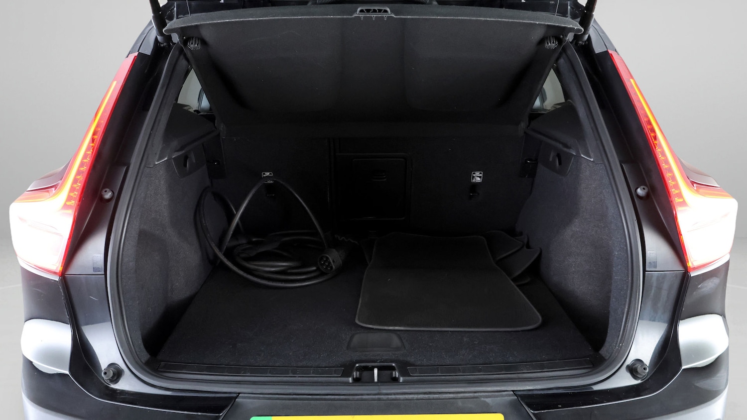 Used Volvo XC40 for sale - 77364141: Photo 16