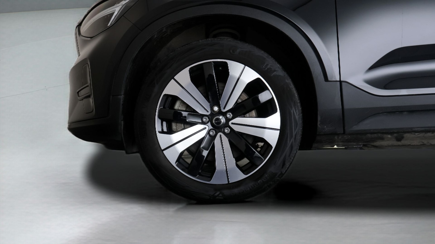 Used Volvo XC40 for sale - 77364141: Photo 17