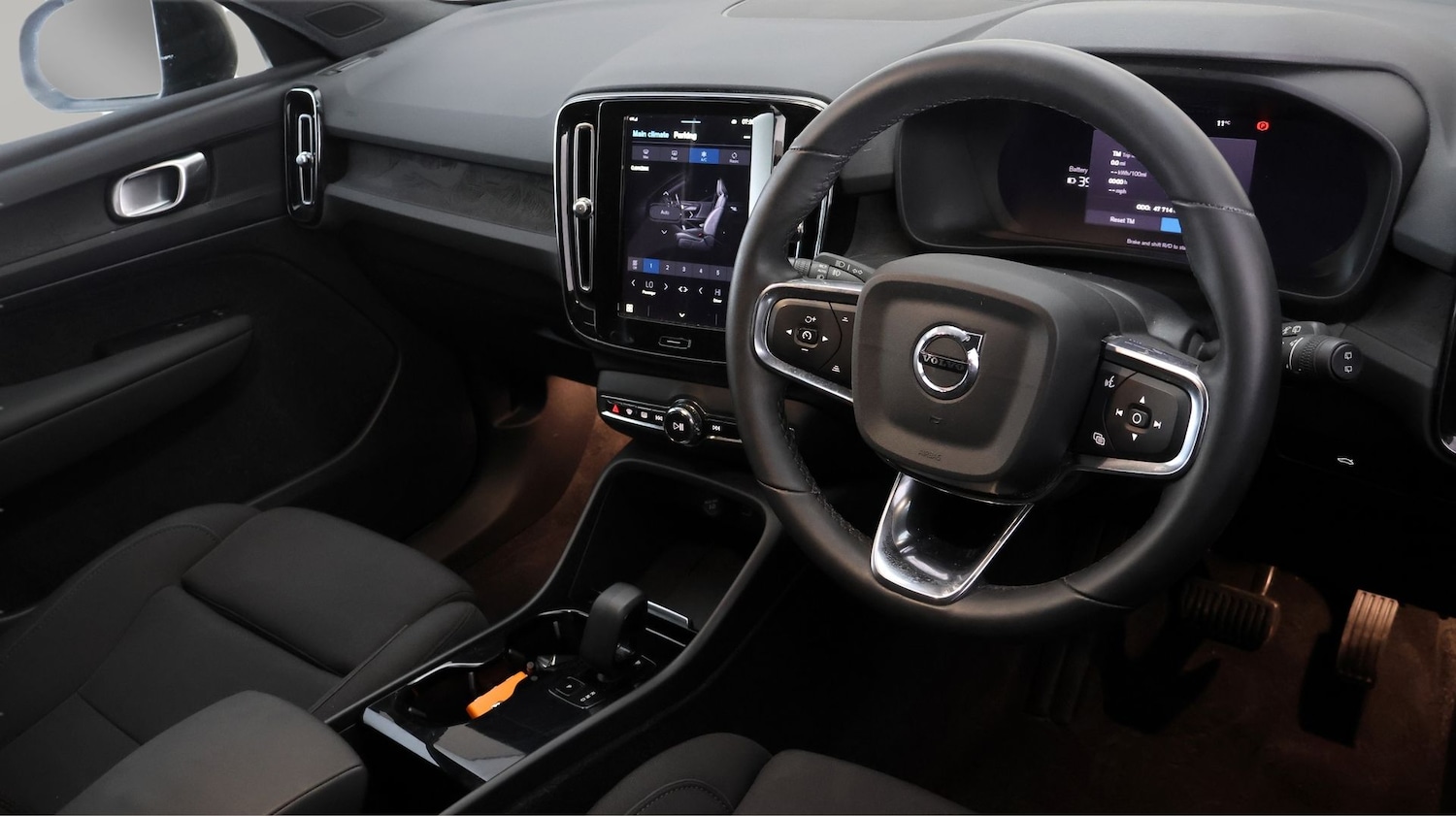 Used Volvo XC40 for sale - 77364141: Photo 9