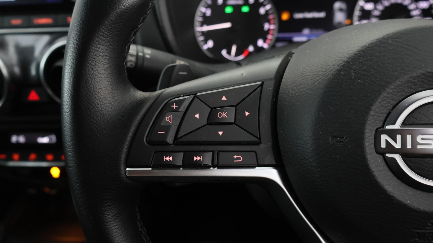 Used Nissan Juke 2023 for sale - 77934892: Photo 21