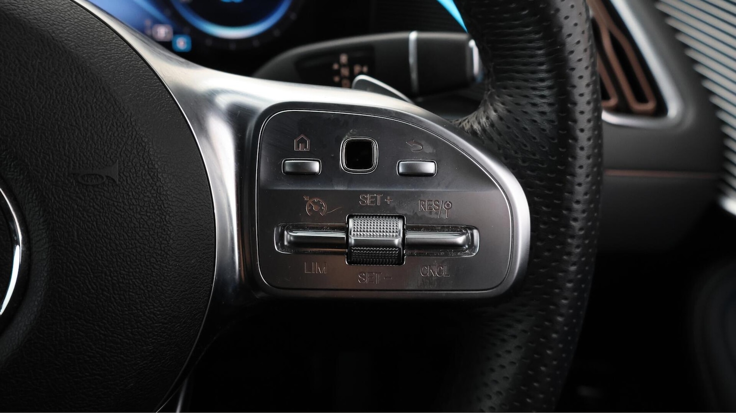 Used Mercedes-Benz EQC 2020 for sale - 76380484: Photo 25