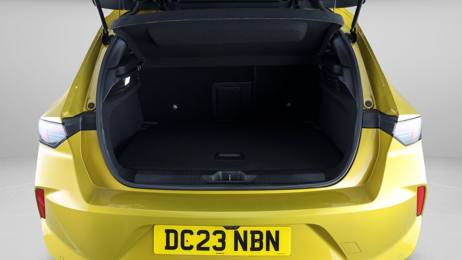 Used Vauxhall Astra 2023 for sale - 77750309: Photo 16