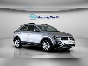 Used Volkswagen T-Roc 2023 for sale - 78028060: Photo