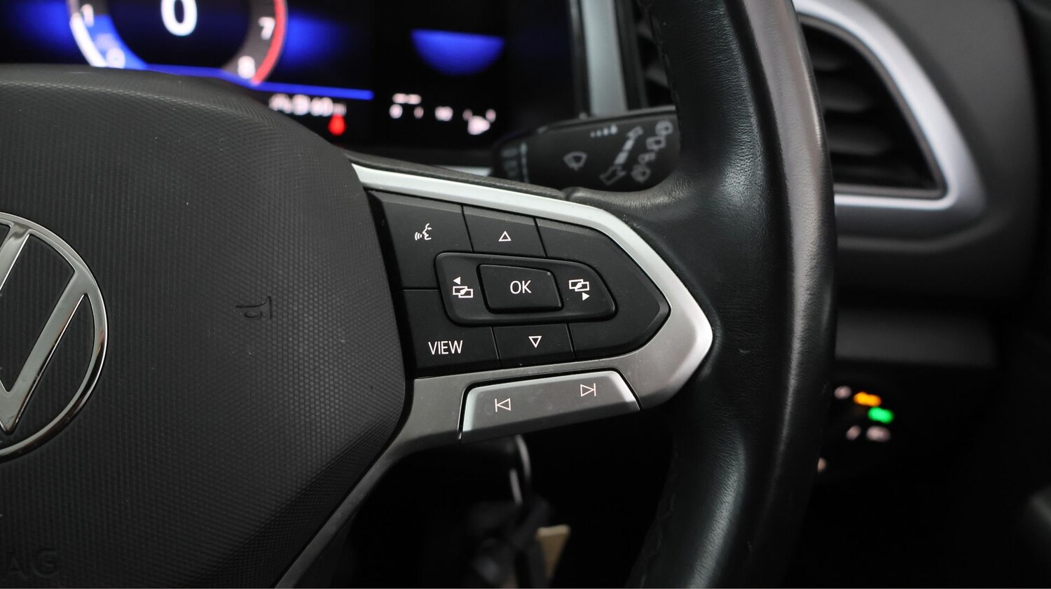 Used Volkswagen T-Roc 2023 for sale - 78028060: Photo 21