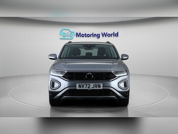 Used Volkswagen T-Roc 2023 for sale - 78028060: Photo