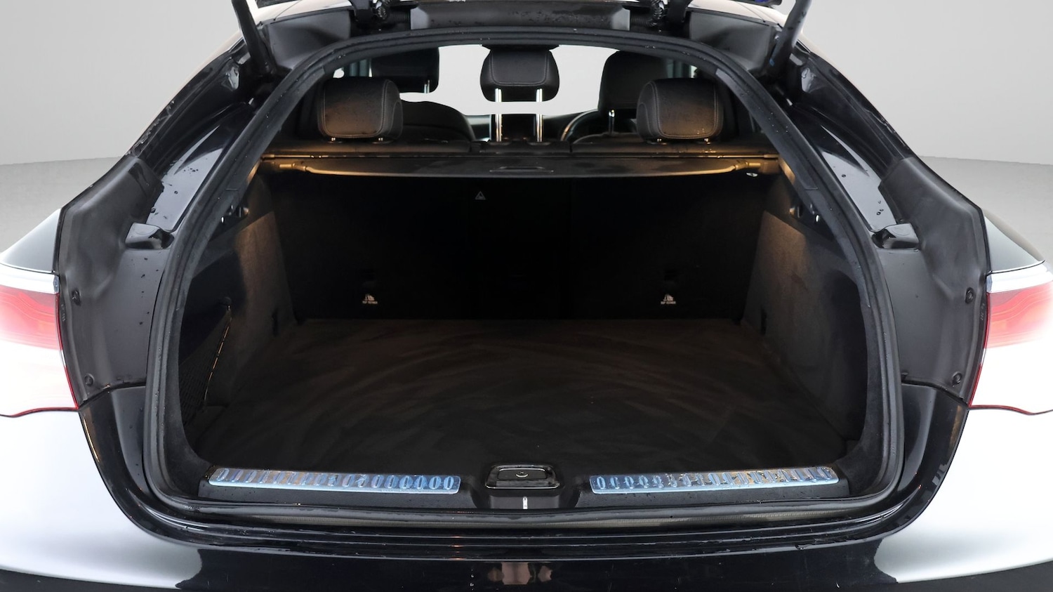 Used Mercedes-Benz GLC 2019 for sale - 78099010: Photo 16