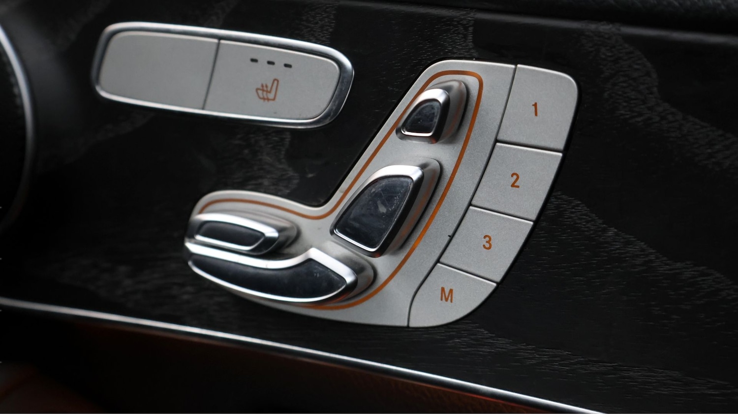 Used Mercedes-Benz GLC 2019 for sale - 78099010: Photo 19