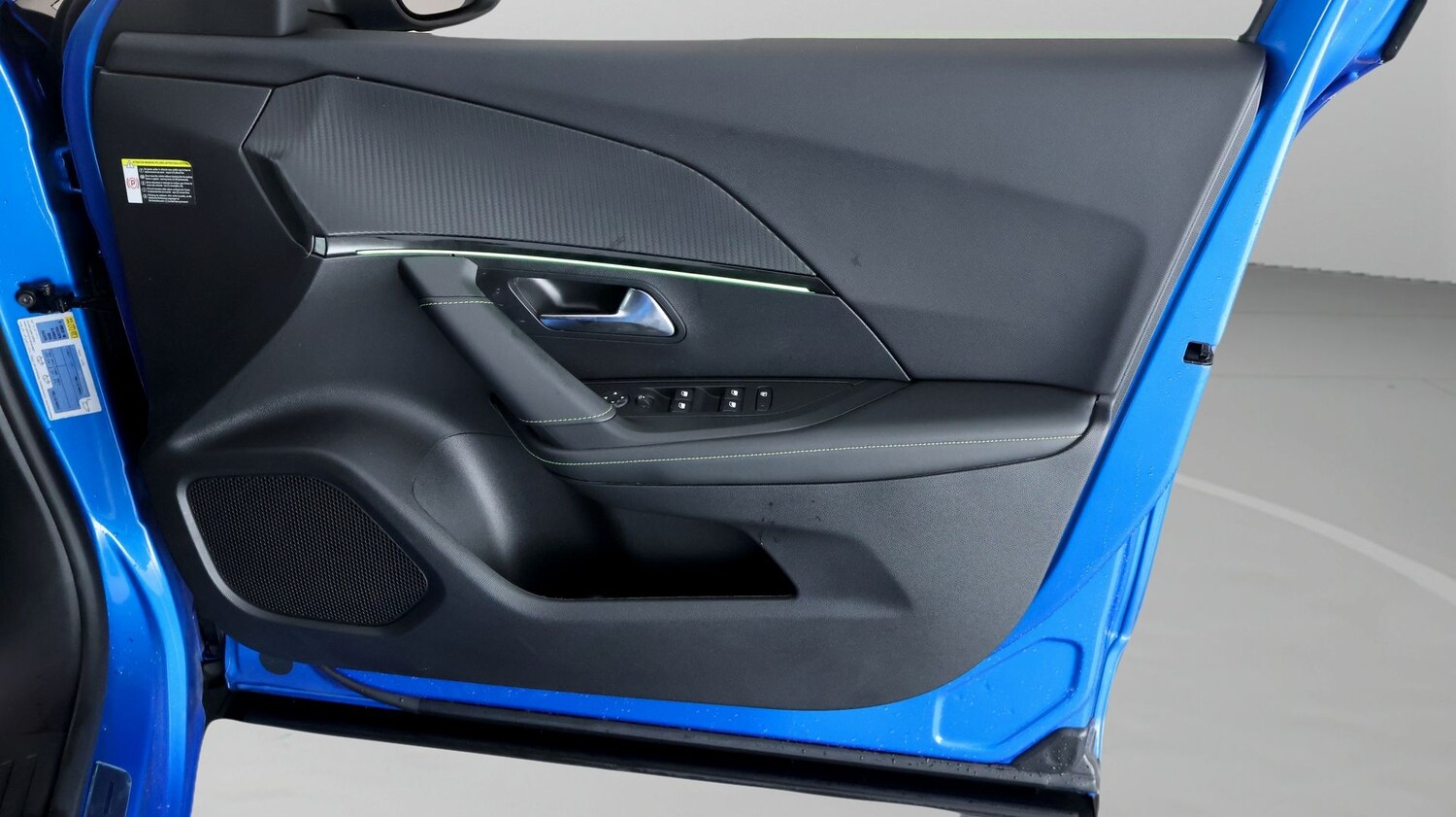 Used Peugeot 2008 2023 for sale - 77365661: Photo 15