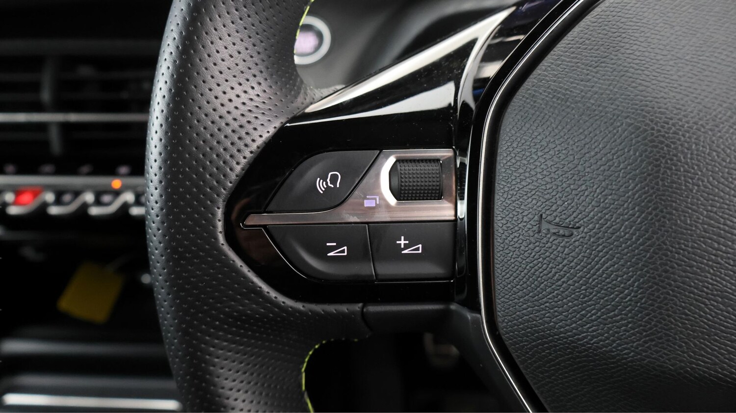 Used Peugeot 2008 2023 for sale - 77365661: Photo 21