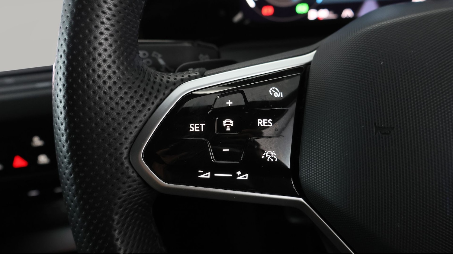 Used Volkswagen Golf 2023 for sale - 77240255: Photo 23