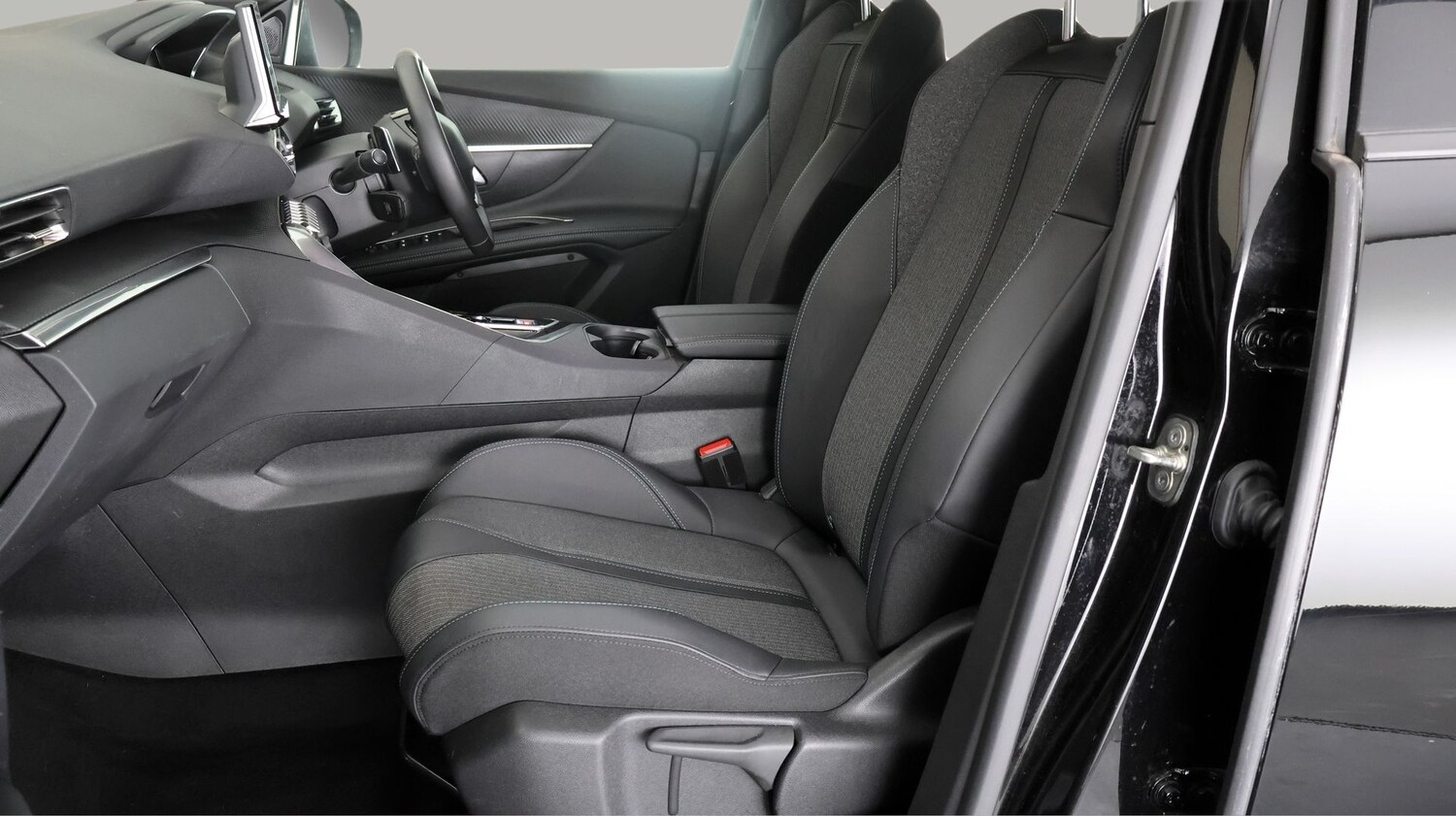 Used Peugeot 3008 2024 for sale - 77935939: Photo 14