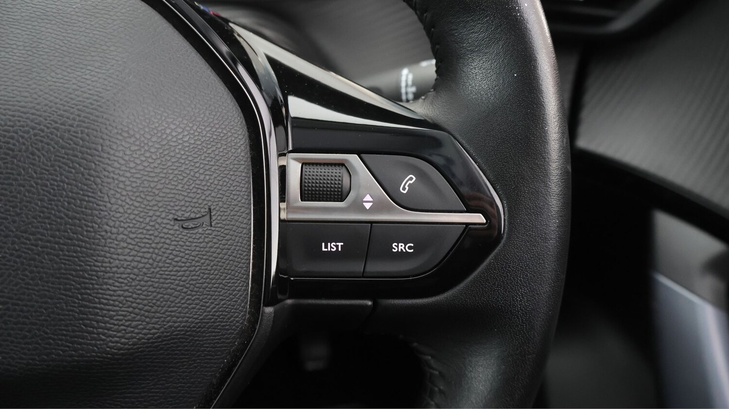 Used Peugeot 2008 for sale - 77357023: Photo 22